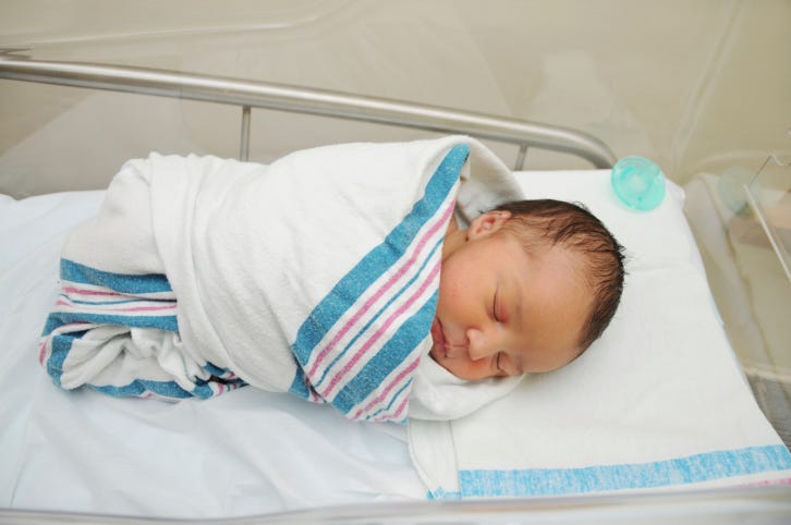 swaddling newborns